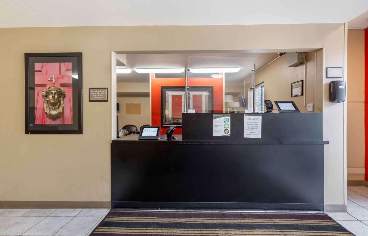 Suburban Studios Copley Akron West Exteriör bild