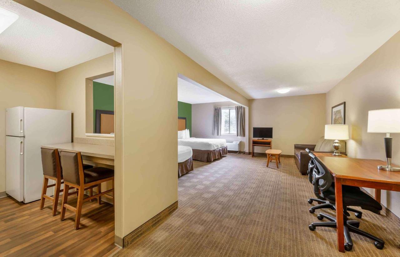 Suburban Studios Copley Akron West Exteriör bild