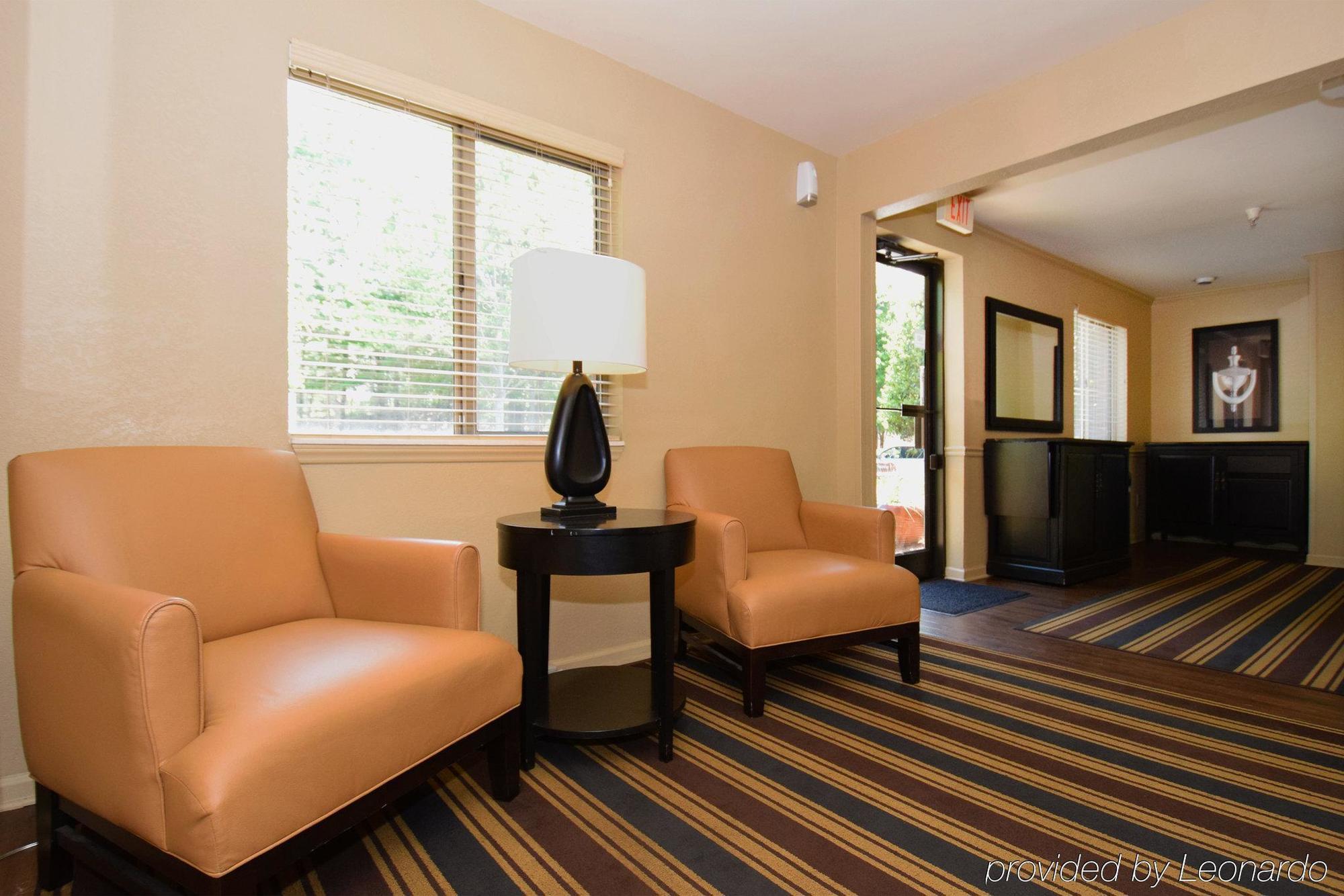 Suburban Studios Copley Akron West Exteriör bild
