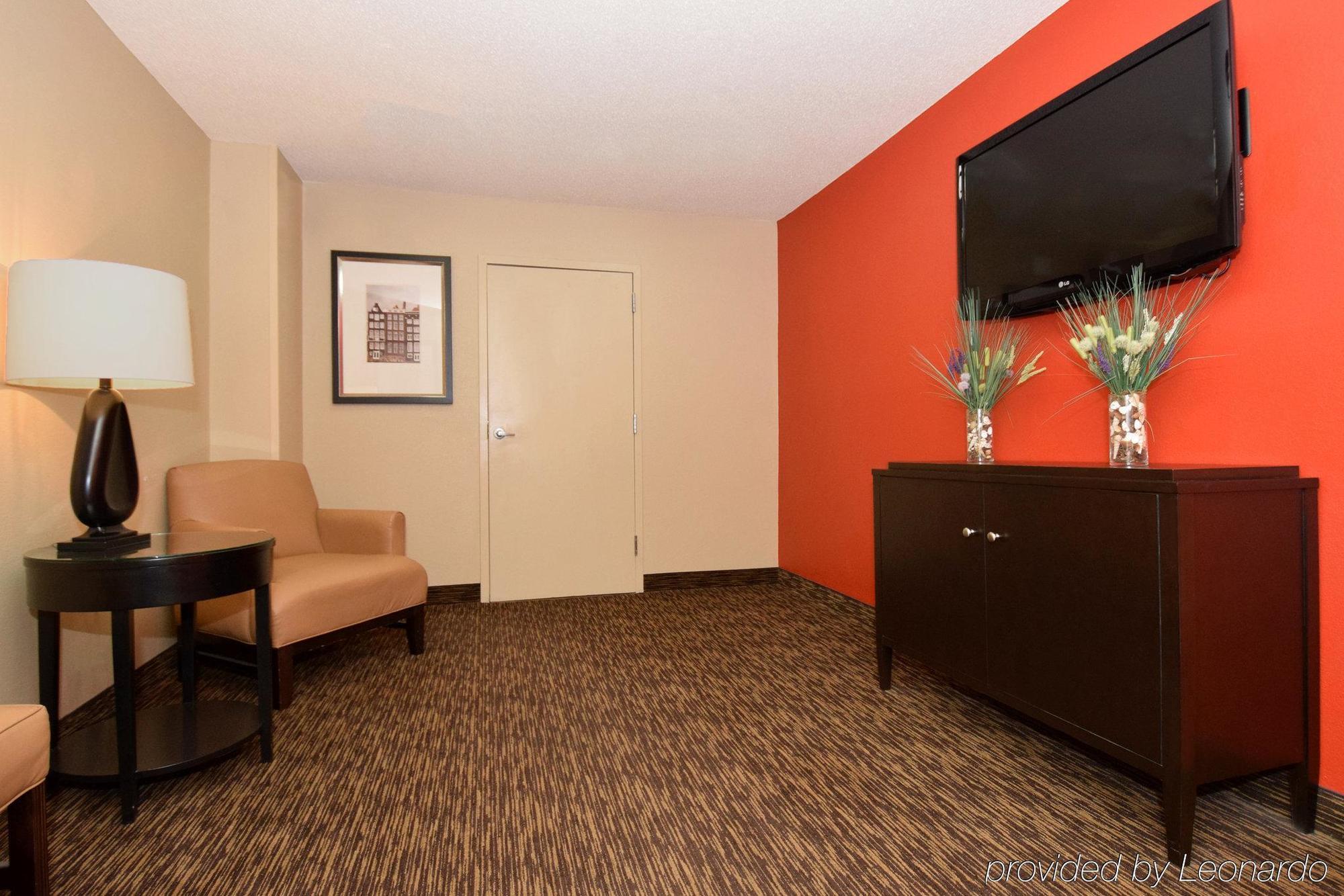 Suburban Studios Copley Akron West Exteriör bild