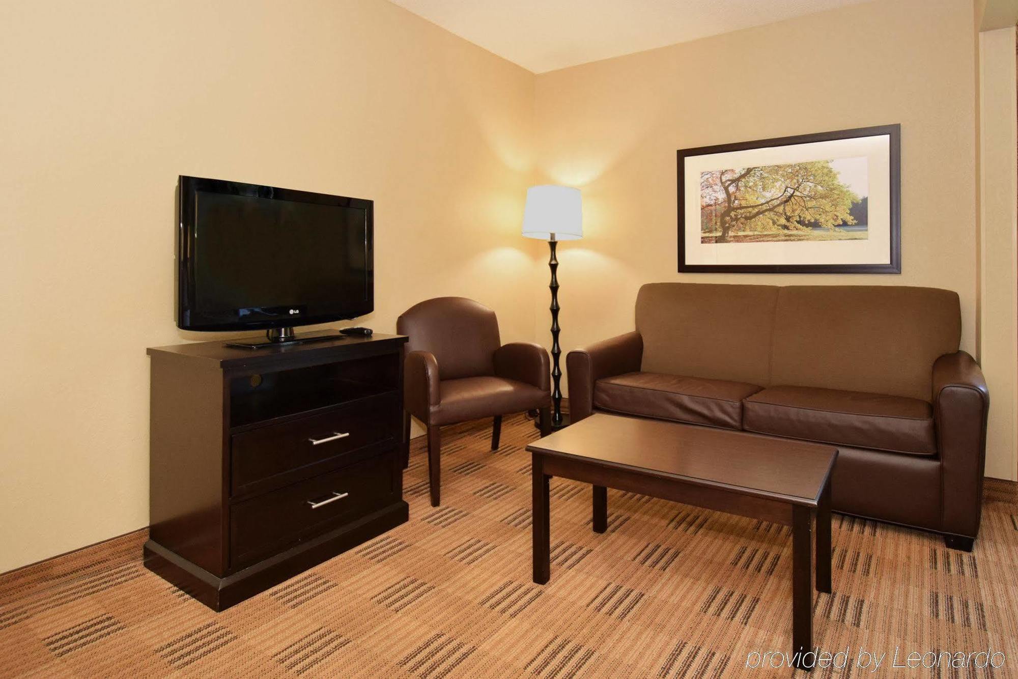 Suburban Studios Copley Akron West Exteriör bild